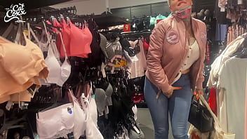 Play Remote controlled in the shopping center toy public in the pussy