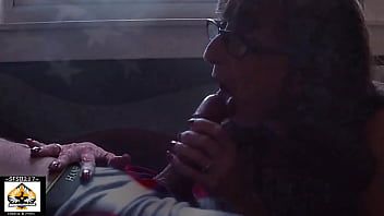 Play All American Granny Blowjob