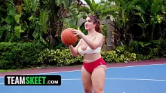 Play Nia Bleu's Wild Sex Tape: Squirting & Deepthroat with Peter Green