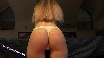 Play CafeBlond gets spanked