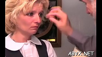 Play Mature spanked on livecam
