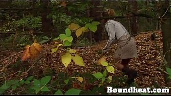 Play LESBIAN SLAVE HUNTRESS PART TWO (new)