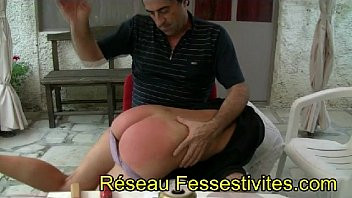 Play Absence injustifiée fessée justifiée par TSM CLIP