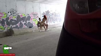 Play Fucking in a place between graffitis CRI126