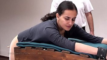 Play Yasmeena caning
