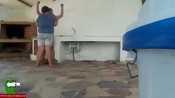 Play Giving you hard behind the fat woman CRI052
