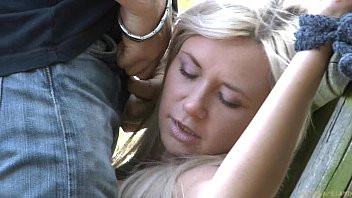 Play Two blondes restrained for double perversion