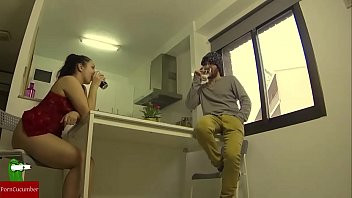 Play She wants cock in the kitchen and ends up sucking IV 062