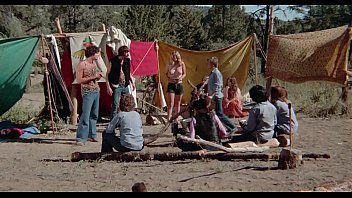 Play Fugitive Girls (1974) Full Movie