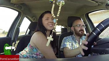 Play She sucks cock while he is driving the car