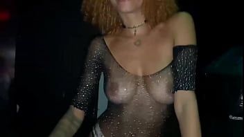 Play I danced all sensual in the swing house caresses club, took off my bra and drove everyone crazy my boyfriend filmed everything &vert; DelonSafadoRj